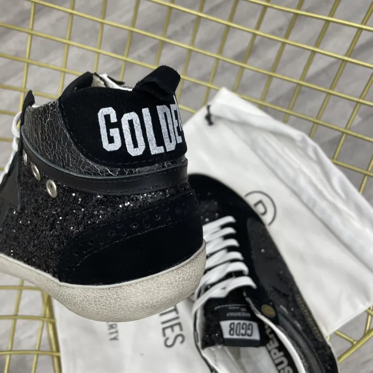 Golden Goose Shoe 